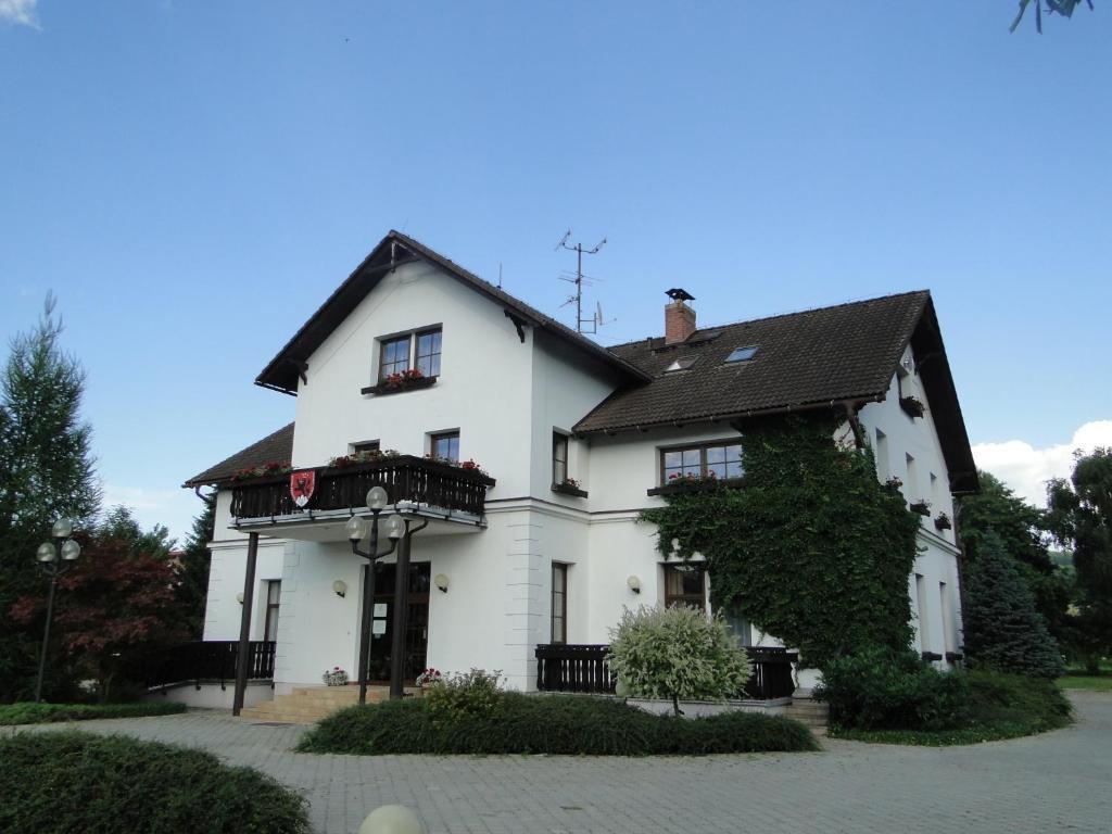 Villa Zerotin Penzion Bed & Breakfast Velke Losiny Exterior photo